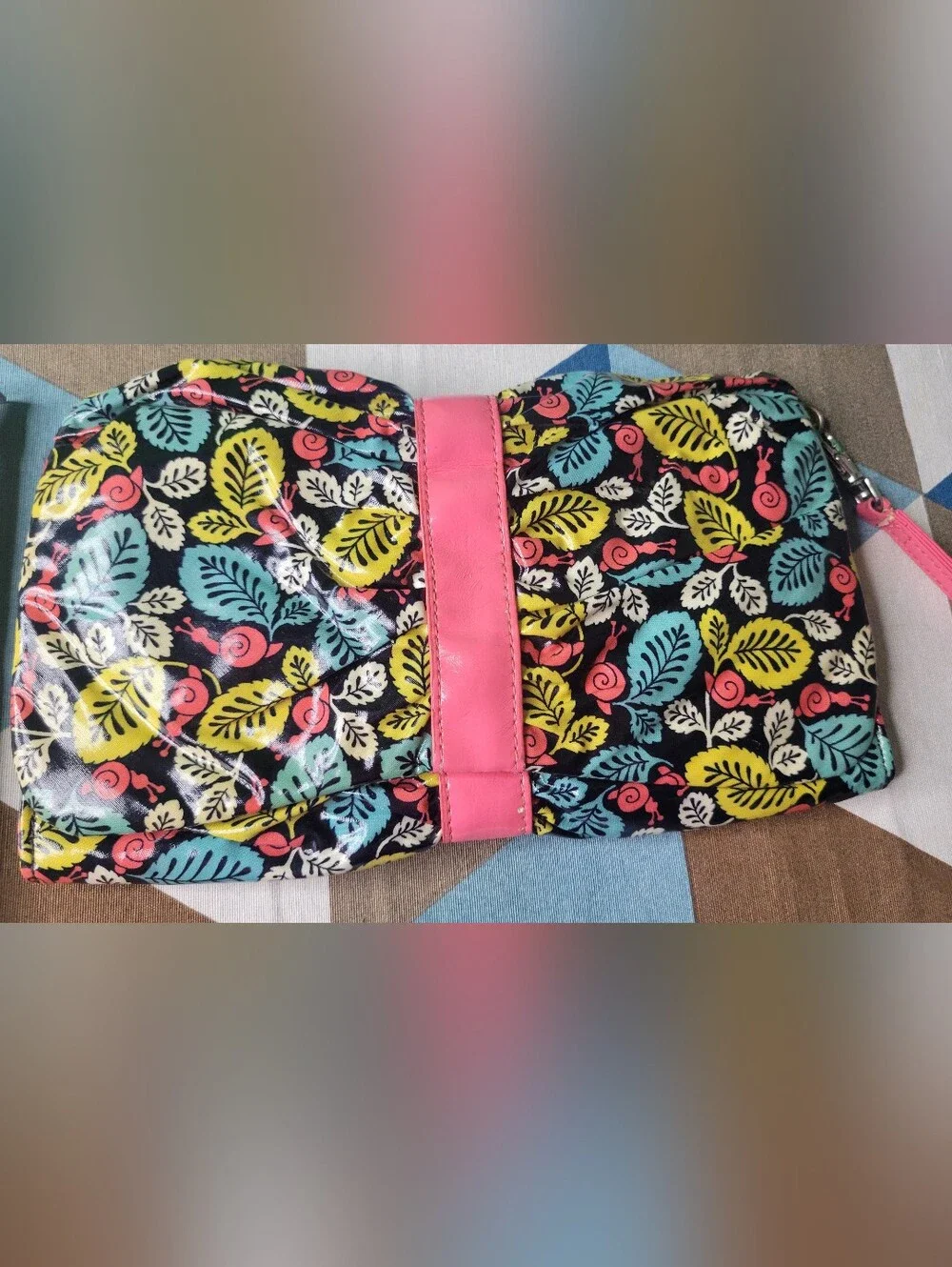 Vera Bradley Black Wristlet Clutch Frill Wallet Happy Snails Concert Vinyl Bag